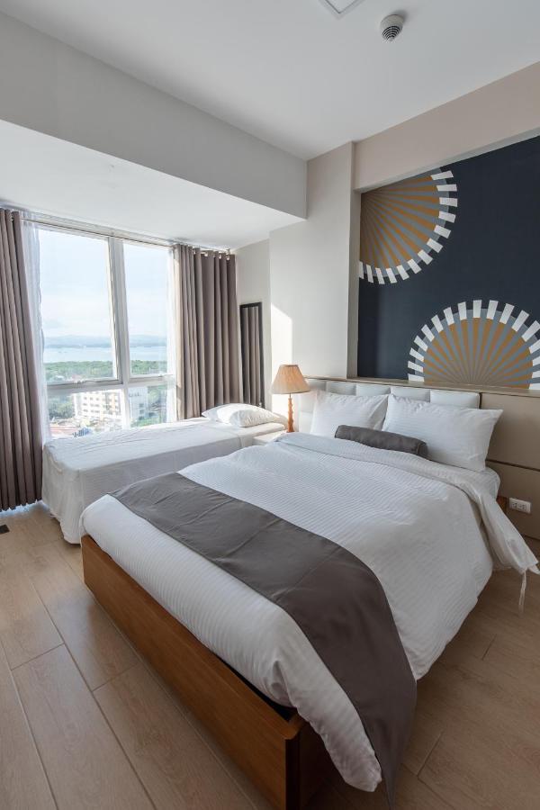 C Suites At Mactan Newtown Lapu-Lapu City Exterior photo